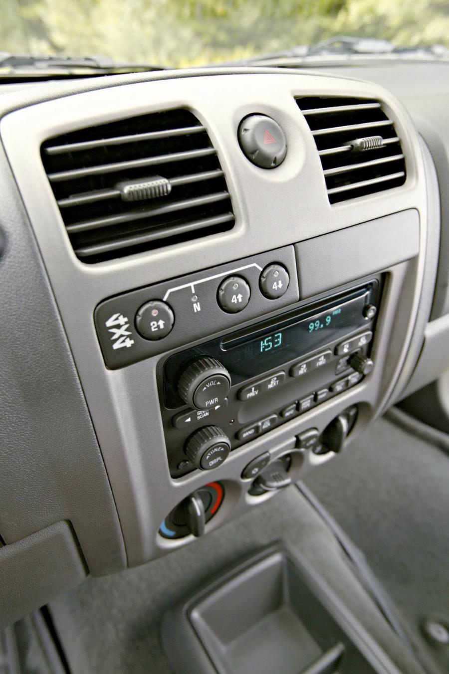  GMC Canyon 2004 года  (фото 37 из 61)
